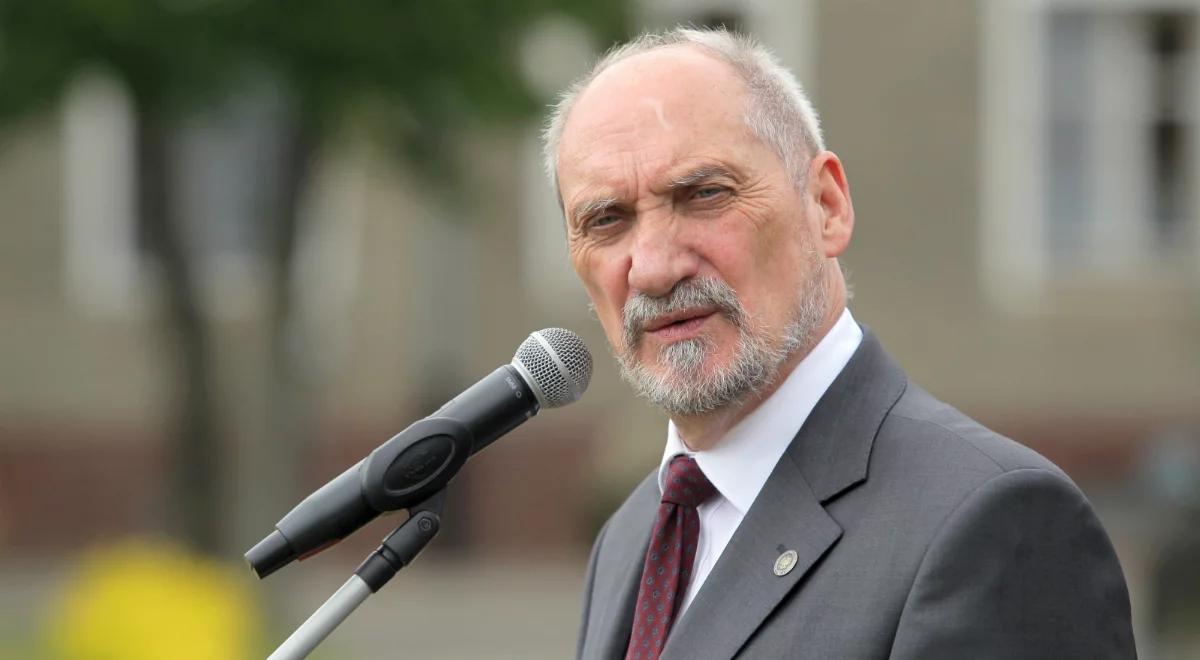 Macierewicz: polska armia i polski przemysł zbrojeniowy zmieniają się