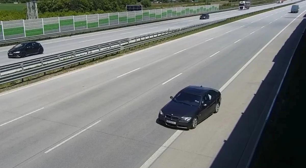 26 kilometrów pod prąd na A1, potem porzucił auto. "Idę do Gdańska" [WIDEO]
