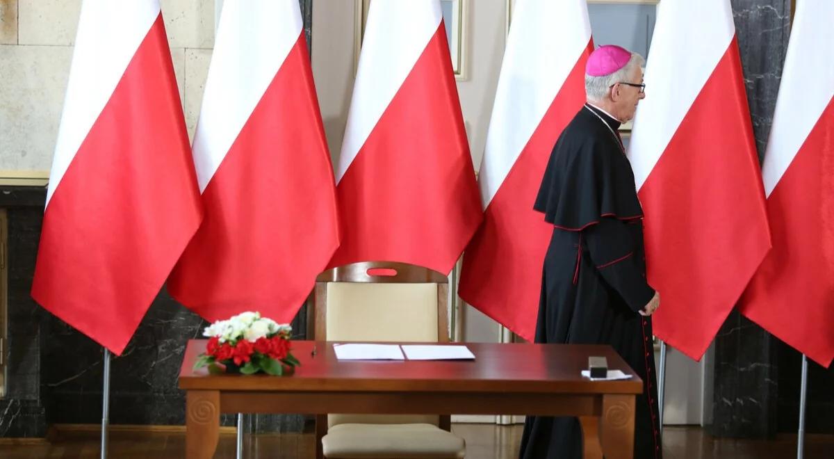 Czy Kościół ma zbyt duży wpływ na politykę? Nowy sondaż