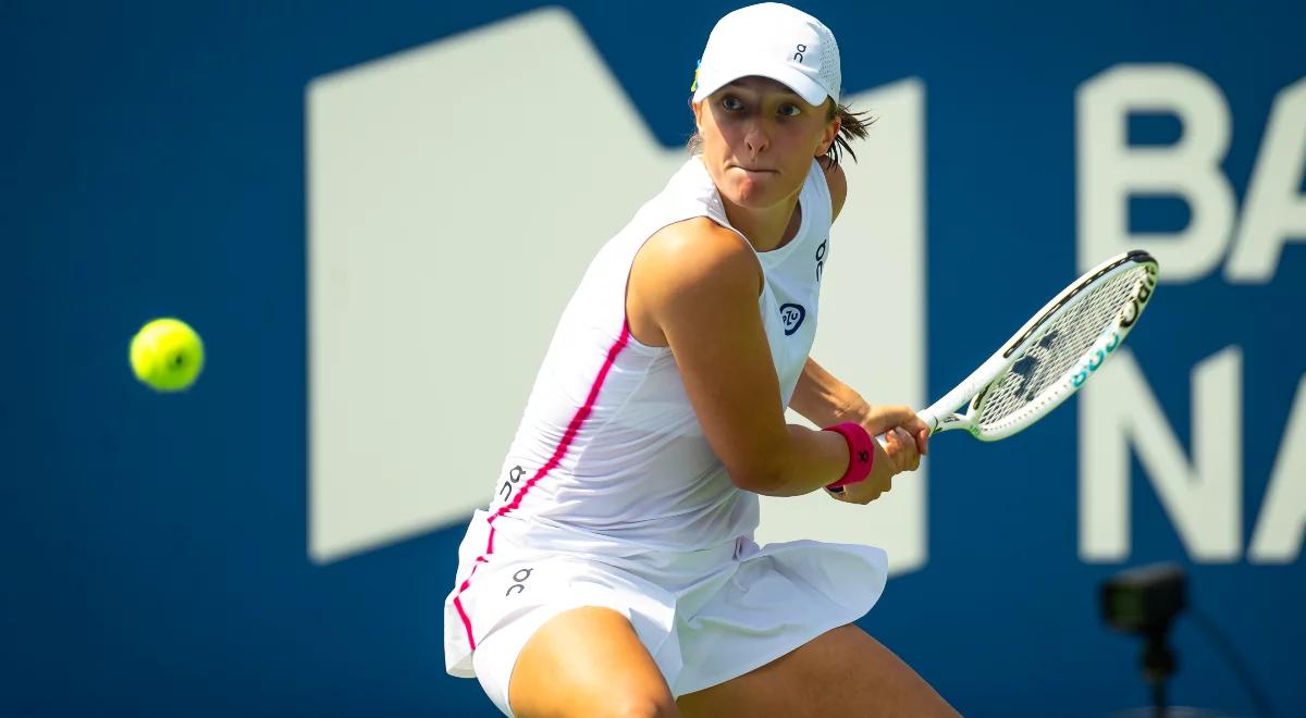 WTA Montreal: Iga Świątek - Karolina Muchova. Starcie pełne widowiskowych wymian [SKRÓT MECZU]