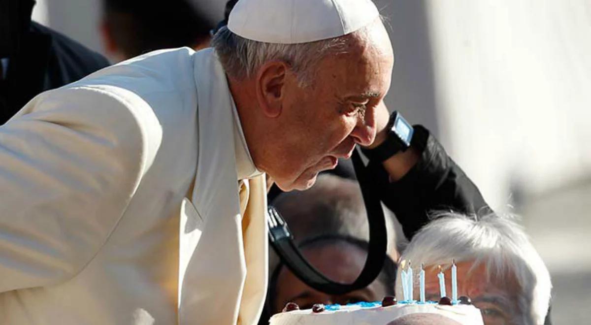 Życzenia urodzinowe dla Franciszka od Benedykta XVI, prezydentów Włoch i USA a także Rosji 