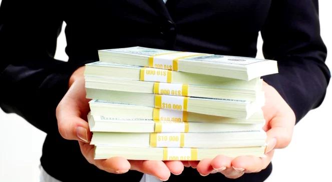 Bogatych i zamożnych Polaków prawie milion, ale i tak jesteśmy w ogonie UE