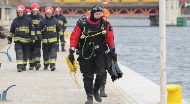 Szczecin. Szukają mężczyzny, który wpadł do Odry