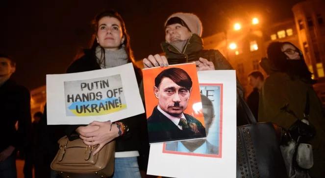 Warszawa: pikieta solidarności z Ukrainą. Protest w Poznaniu