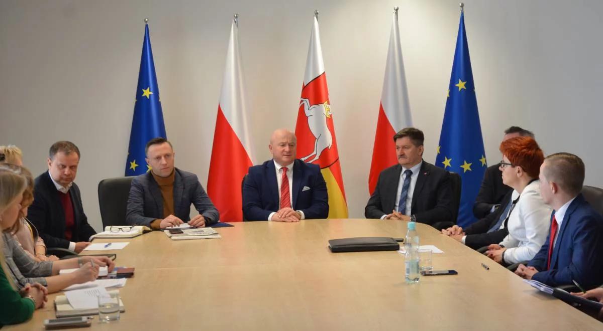 Marszałek woj. lubelskiego: wspieramy służbę zdrowia, przekazaliśmy pieniądze szpitalom