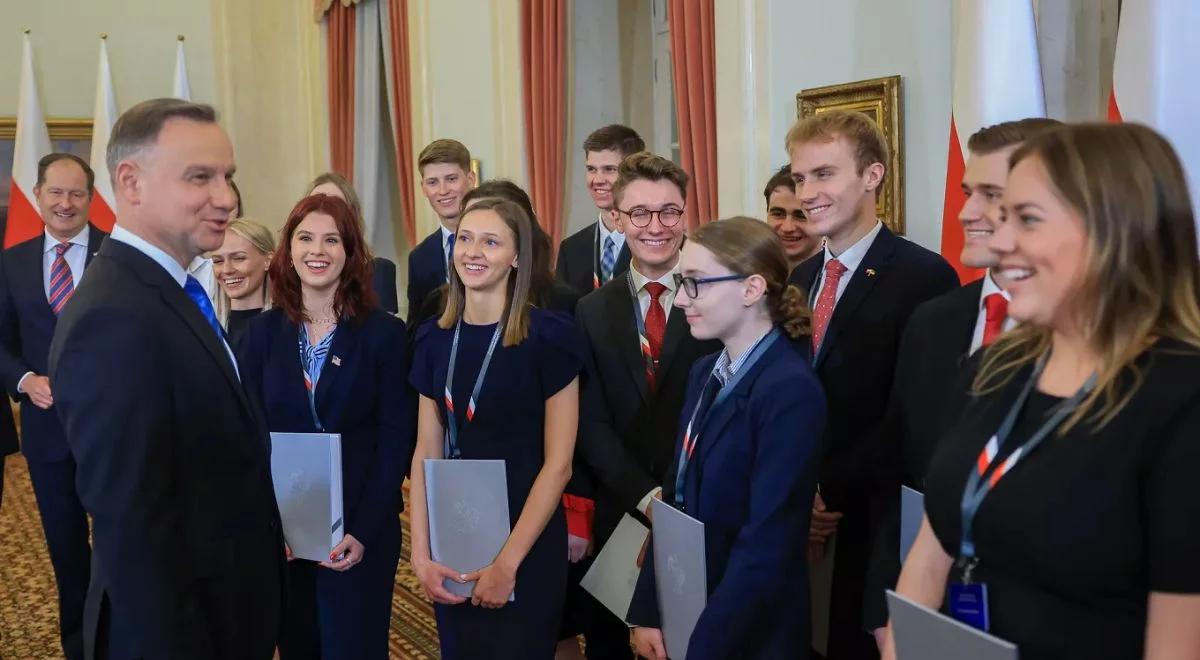 Kolejna edycja Stażu Prezydenckiego. Amerykańscy studenci poznają Polskę, by mogli opowiedzieć o niej w USA