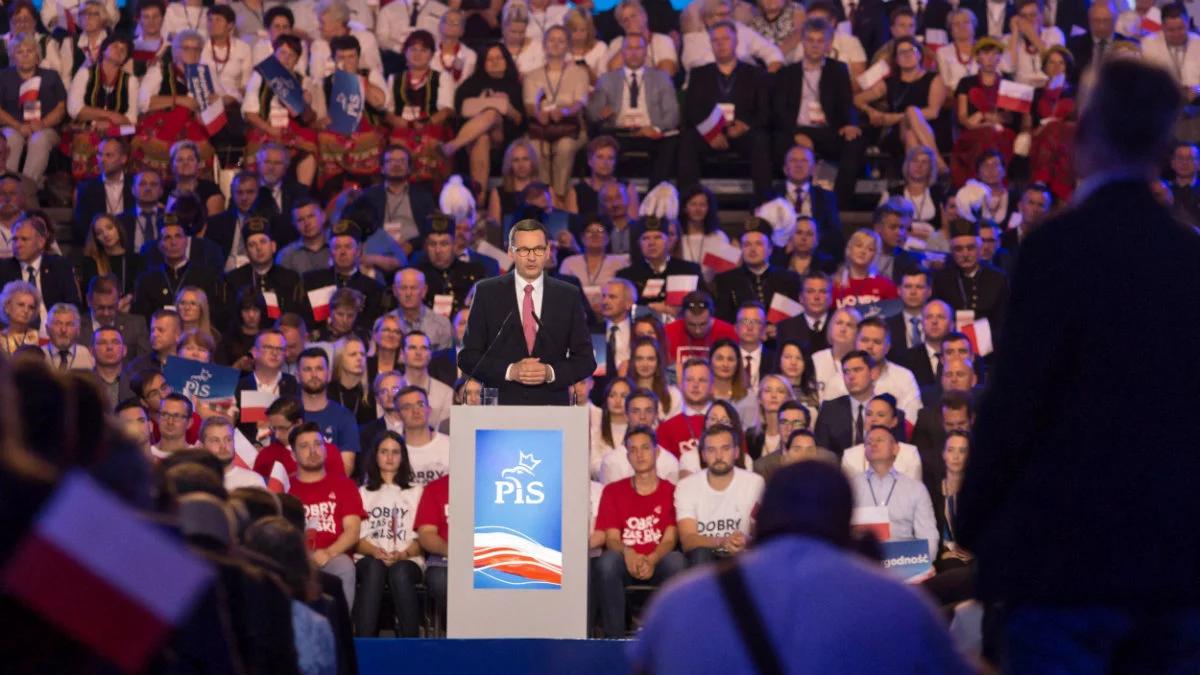 Gospodarka atutem rządu. Nowy sondaż poparcia gabinetu Mateusza Morawieckiego