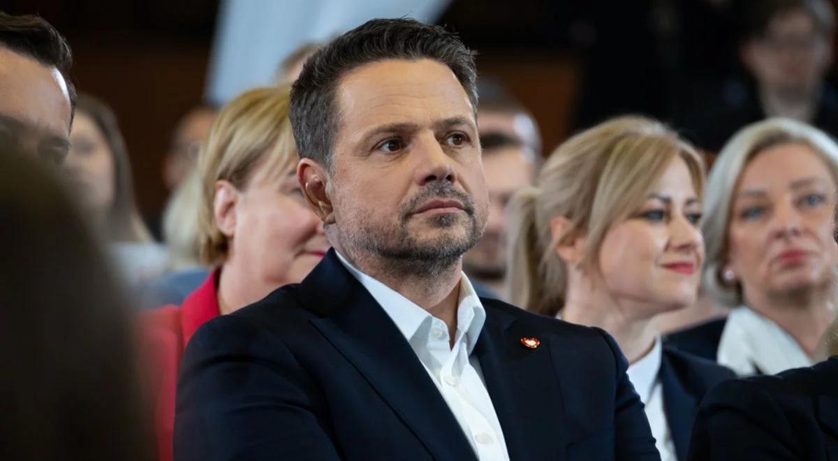 Trzaskowski tłumaczy się z wpadki. "W kuchni działamy z żoną ręka w rękę"