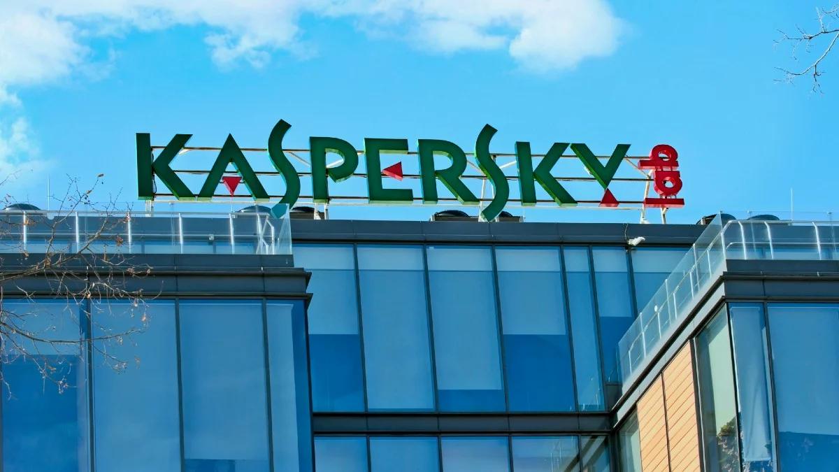 Kierownictwo Kaspersky Lab objęte sankcjami. W tle współpraca ze służbami