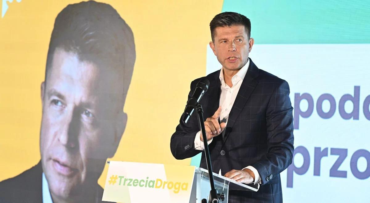 "Wyprzedzał na podwójnej ciągłej, przejechał na czerwonym świetle". Rajd Ryszarda Petru ulicami Warszawy