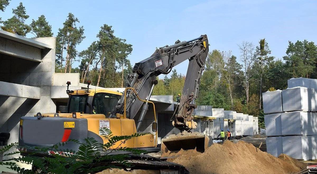 Państwowa Wytwórnia Prochu w Pionkach. Trwają intensywne prace budowlane