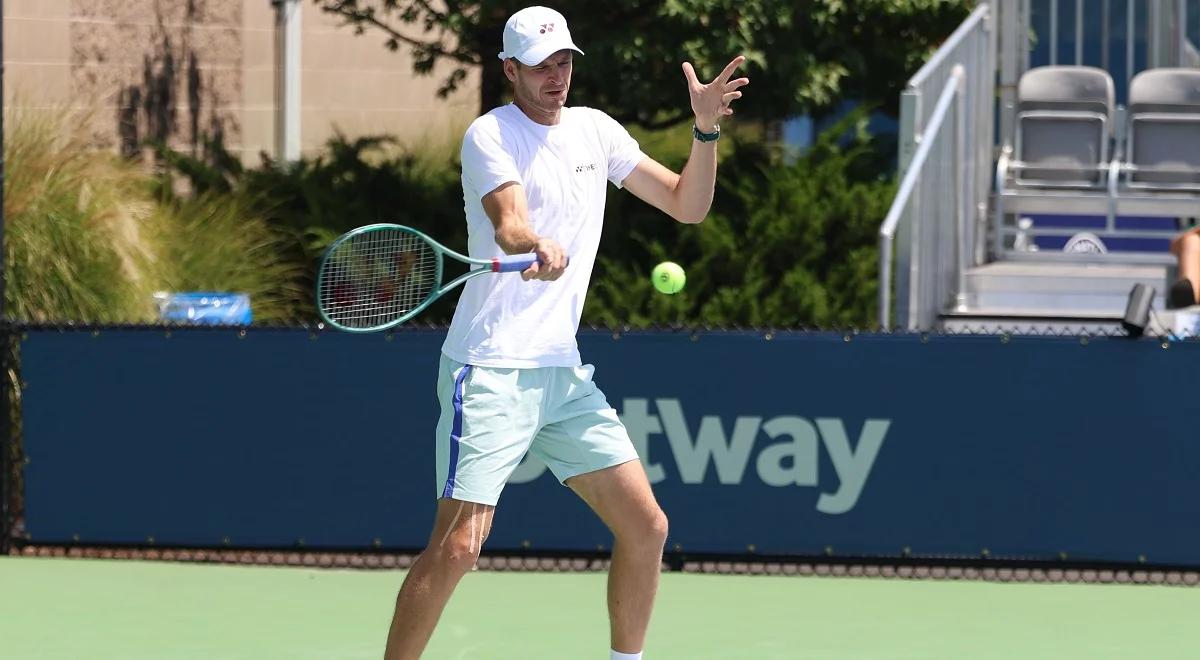 ATP Cincinnati. Hubert Hurkacz nie odpuścił. Polak wyszedł z tarapatów i wywalczył awans