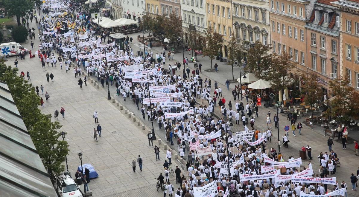 Marsz PZM w Warszawie. "By leczyć trzeba żyć"