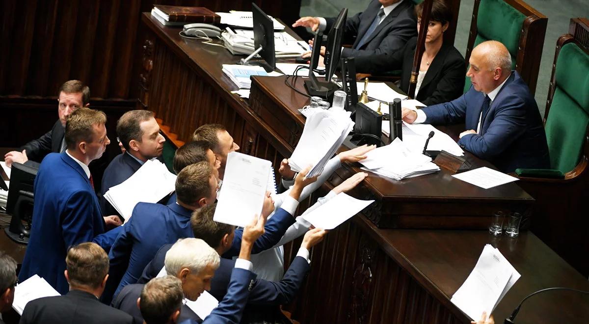 Krzyki, gwizdy i prowokacje. Ostry spór w Sejmie