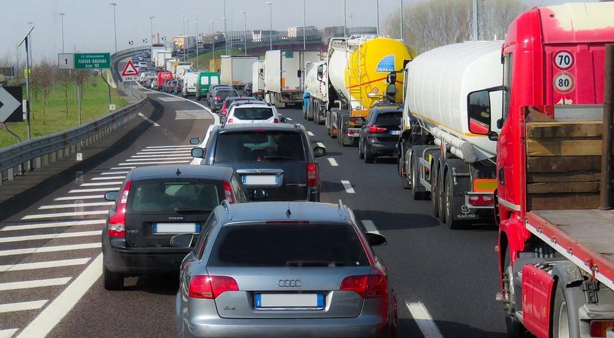 Zarobki kierowców rosną szybciej niż średnia pensja... ale