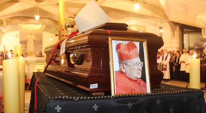 Łagiewniki: pochowano kardynała Andrzeja Deskura