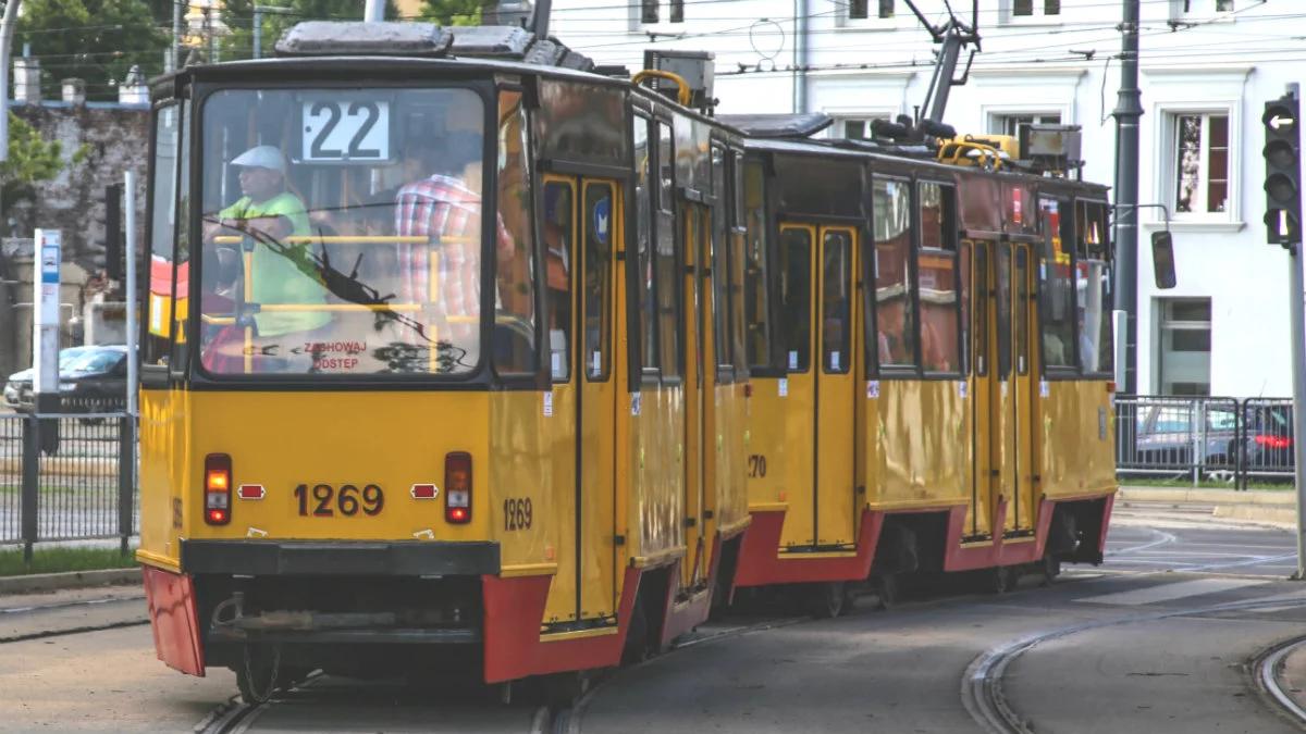 Atak na profesora w tramwaju. Co grozi sprawcy pobicia?
