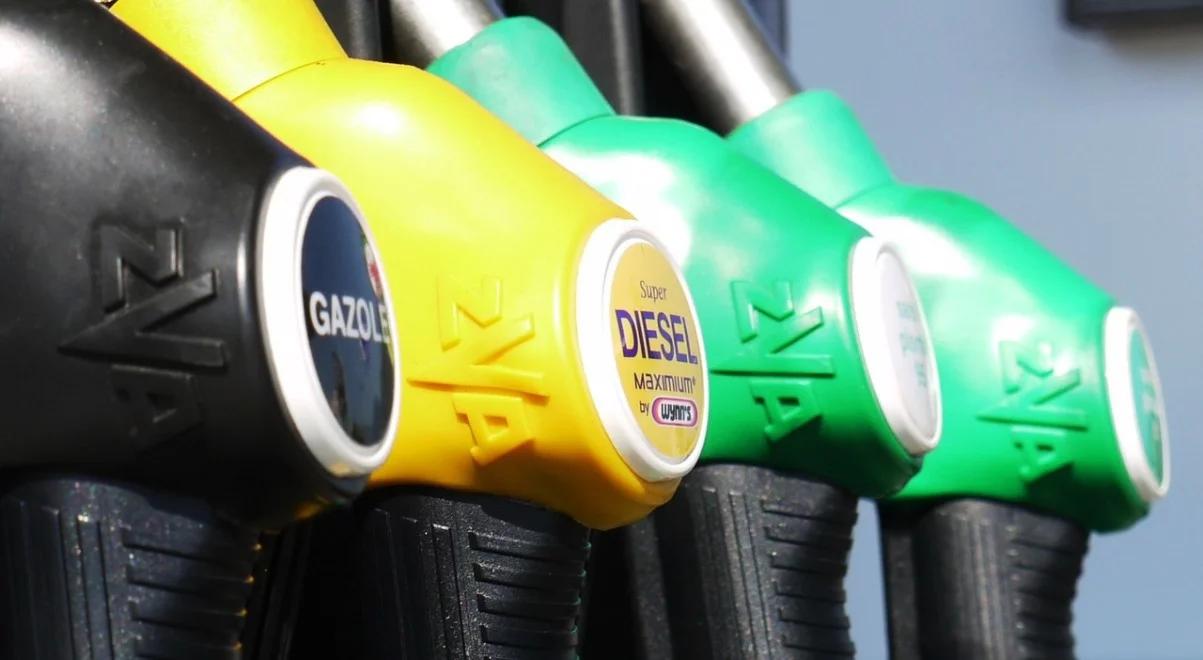 Paliwa lekko stanieją, ale zdrożeje autogaz