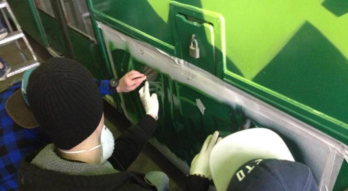 Nowy Sącz: street art na miejskim autobusie. Pokryło go graffiti