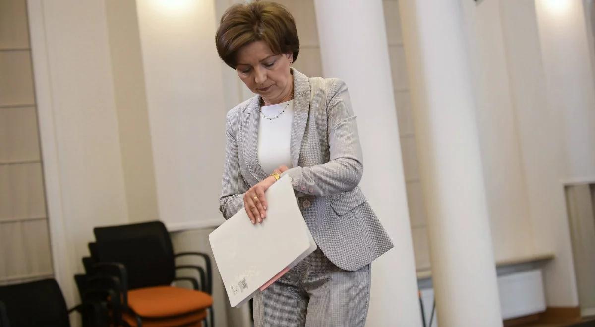 Zasiłek opiekuńczy jednak na dłużej. Marlena Maląg podała nowy termin