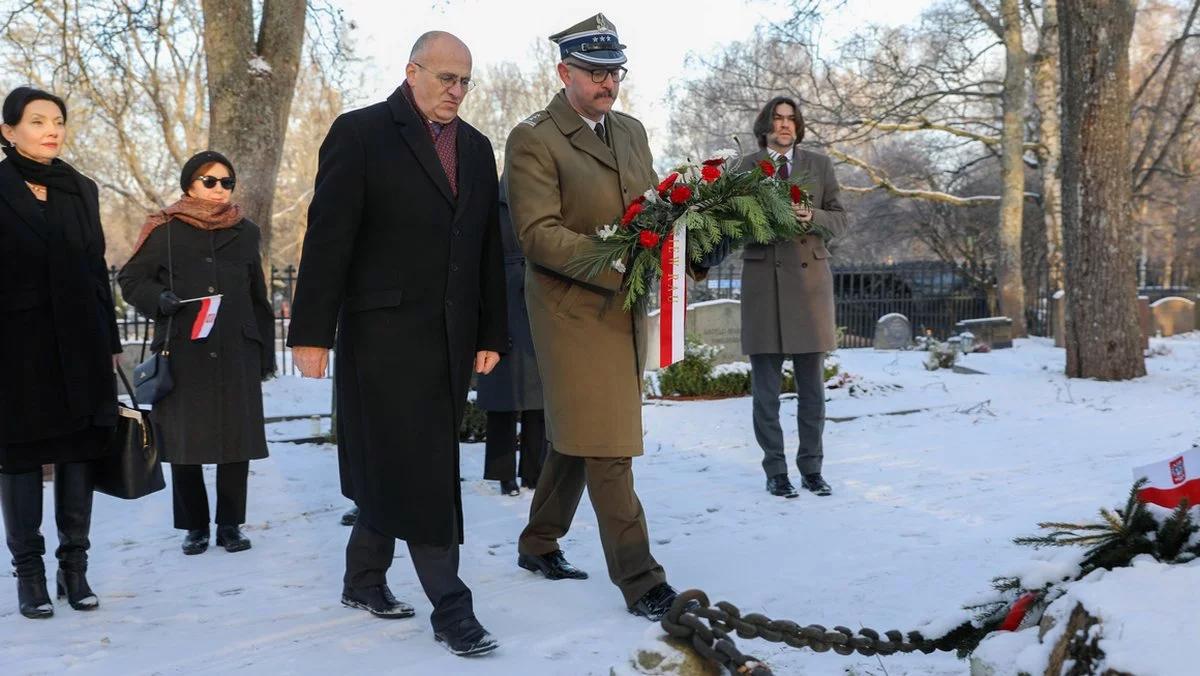 Sztokholm: Minister Rau oddał hołd pochowanym w Szwecji uczestnikom powstania styczniowego