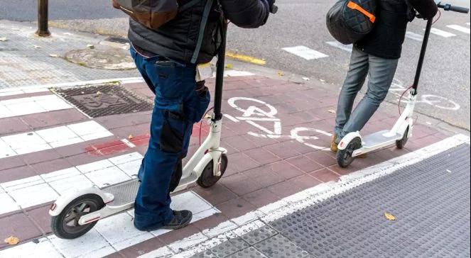 Zginął po potrąceniu pieszego elektryczną hulajnogą. Policja apeluje do świadków