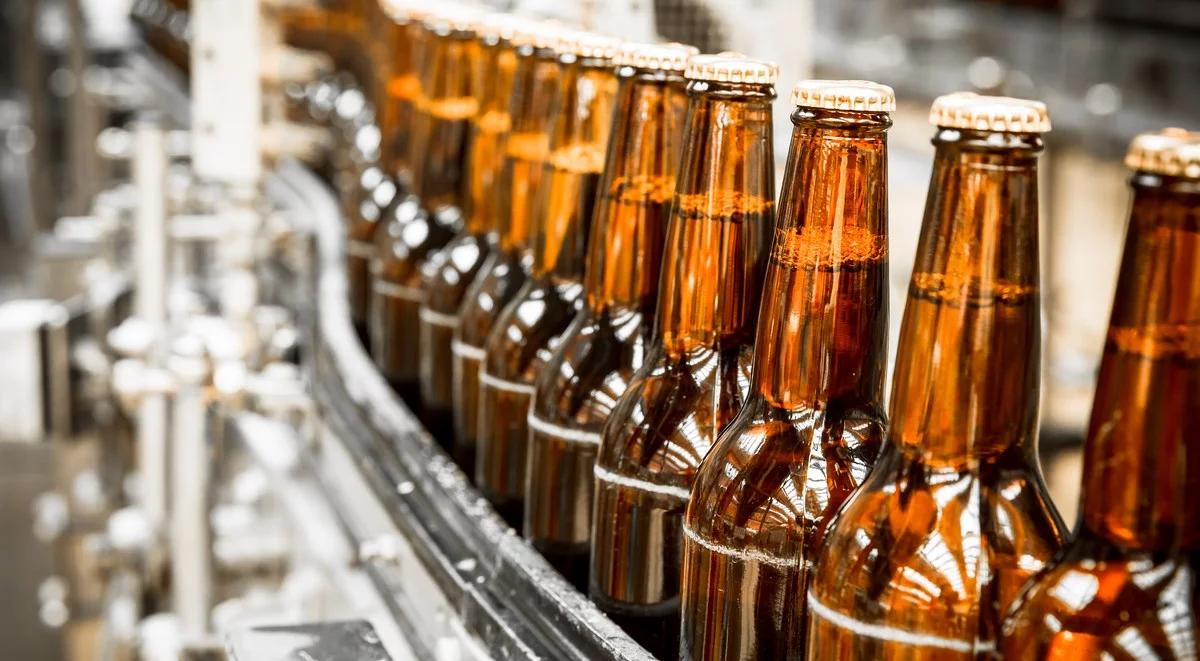 Wypijamy hektolitry piwa rocznie. Eksperci alarmują: rośnie spożycie alkoholu, również wśród nastolatków