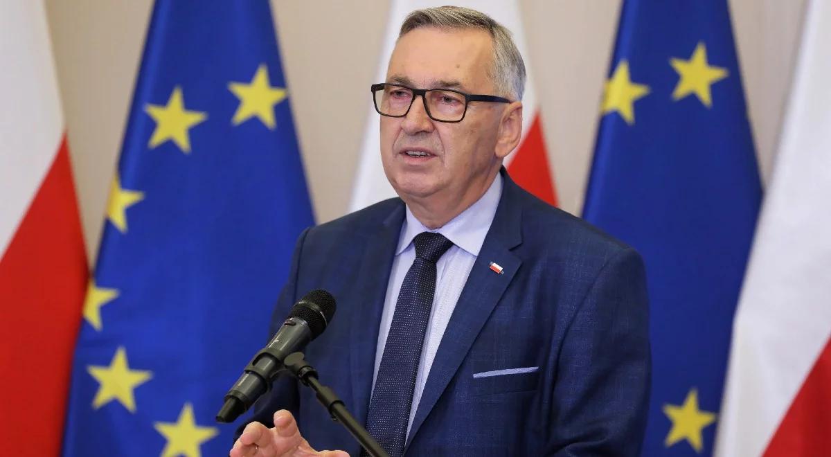 "Będziemy dalej zabezpieczać polskie rodziny". Stanisław Szwed o unijnym programie pomocy żywnościowej