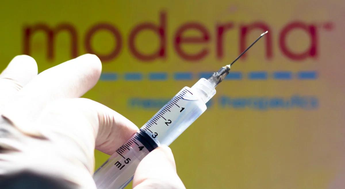 Kolejne szczepionki Moderny trafiły do Polski. Producent dostarczył ich mniej niż deklarował