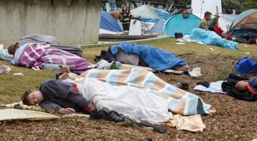 Setki ludzi śpią na placu w Madrycie. "Zostaniemy do skutku" - zapowiadają
