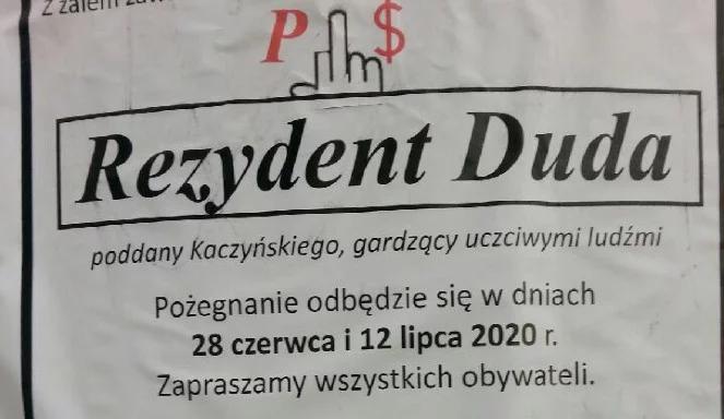 Skandaliczne plakaty w Warszawie. Senator KO opublikował zdjęcie na tle jednego z nich