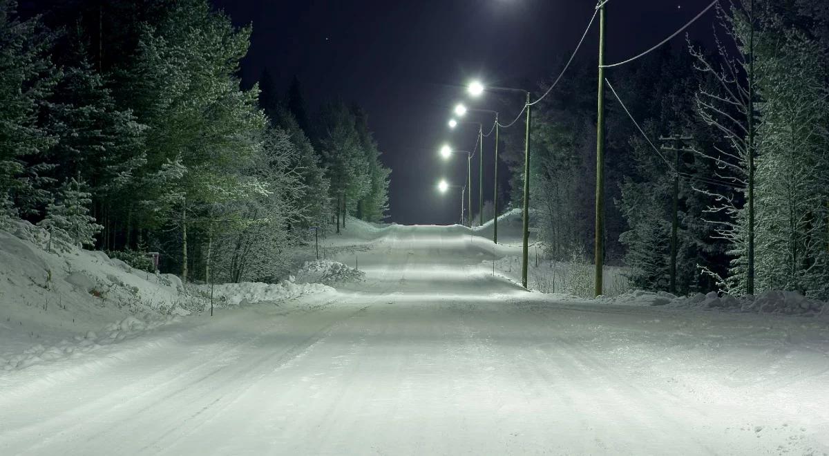 Pogoda: sypnie śniegiem. Nowe alerty IMGW