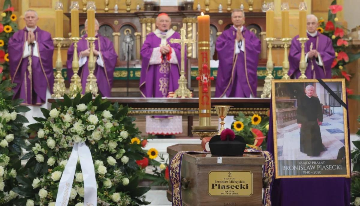 Ostatnie pożegnanie ks. Bronisława Piaseckiego, kapelana kard. Wyszyńskiego