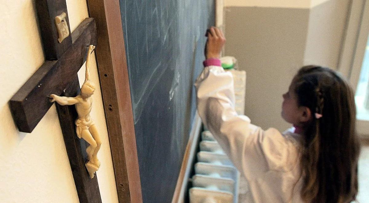 "Uczniowie mają prawo do integralnego nauczania religii". Episkopat przedstawił "Dyrektorium o katechizacji"