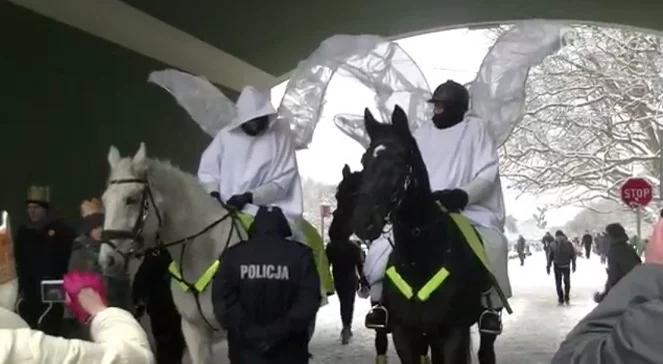 Policjanci przebrani w stroje aniołów. Jest postępowanie dyscyplinarne