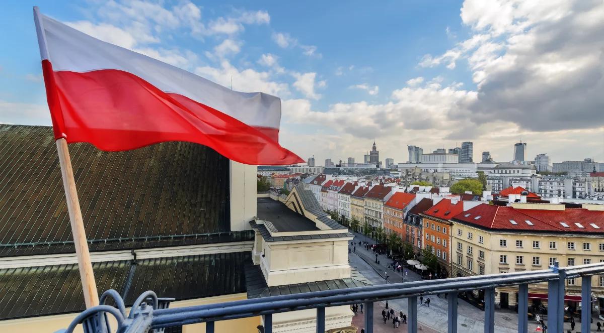 Apel o wywieszenie flag. "Bądźmy solidarni z narodami napadniętymi przez Rosję"