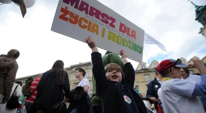 Marsz dla Życia i Rodziny przeszedł ulicami Warszawy