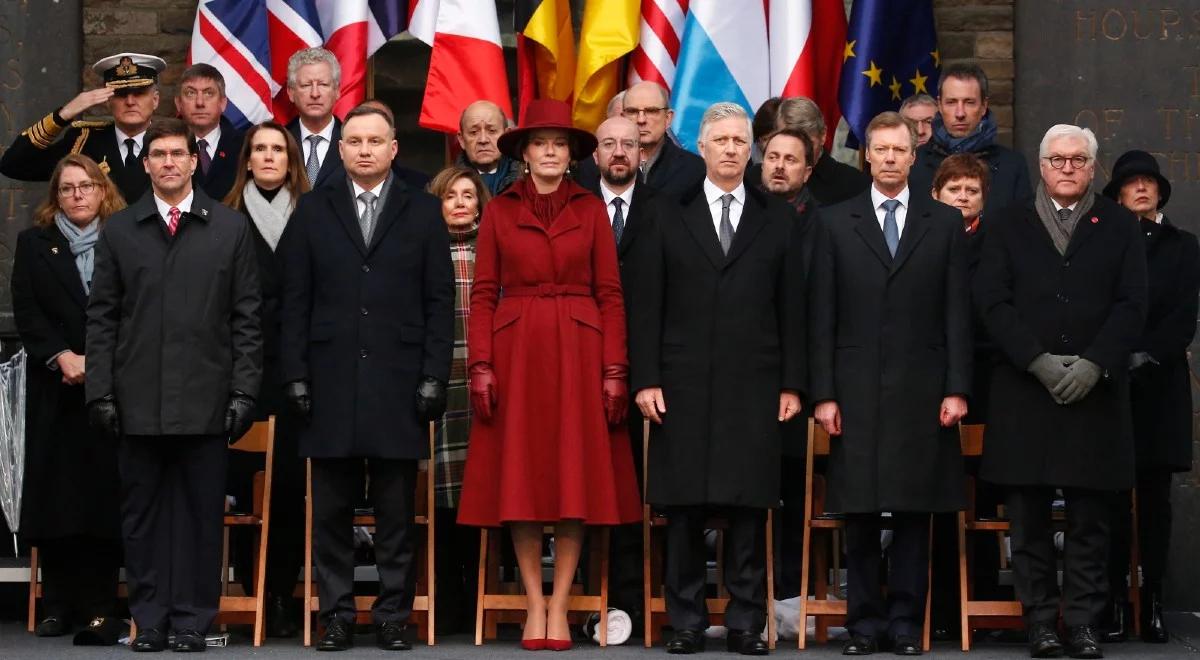 Andrzej Duda uczcił żołnierzy walczących o Ardeny. "Gest, który oddaje honor"