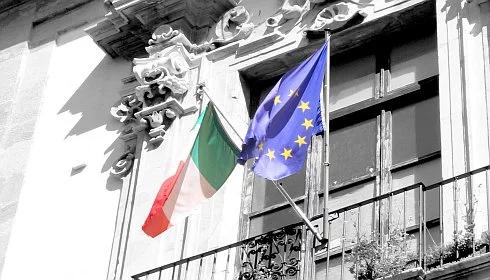 Berlusconi wygrał z Senatem bój o cięcia budżetu