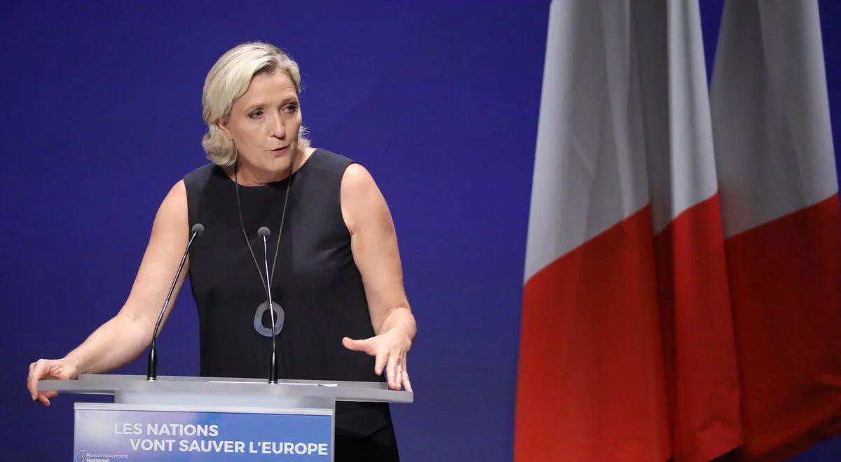 Marine Le Pen zbada psychiatra. To efekt opublikowania na Twitterze zdjęć z egzekucji