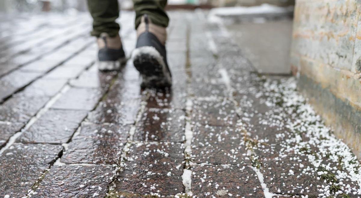 Dużo chmur i opady śniegu. W nocy temperatura spadnie nawet do -12 stopni