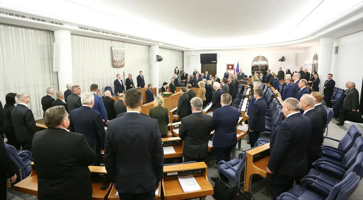 Senat rozpoczął trzydniowe posiedzenie. Porządek obrad rozszerzony o kilkanaście punktów