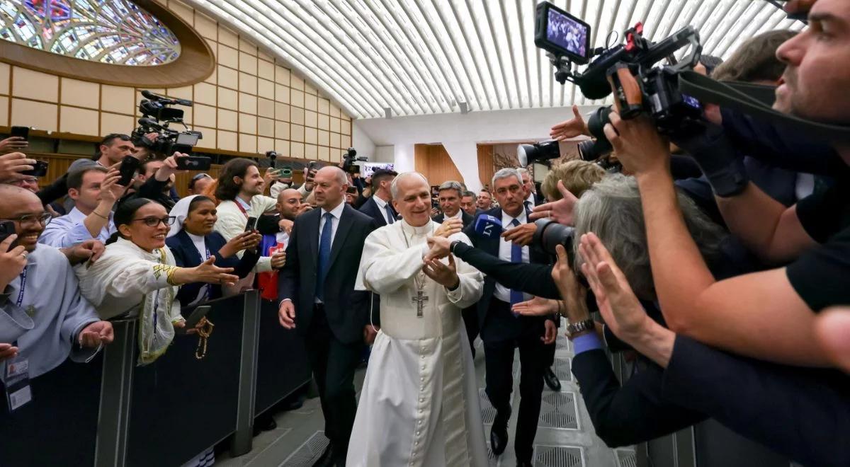 Żart papieża Leona XIV. Tak zwrócił się do dziennikarzy