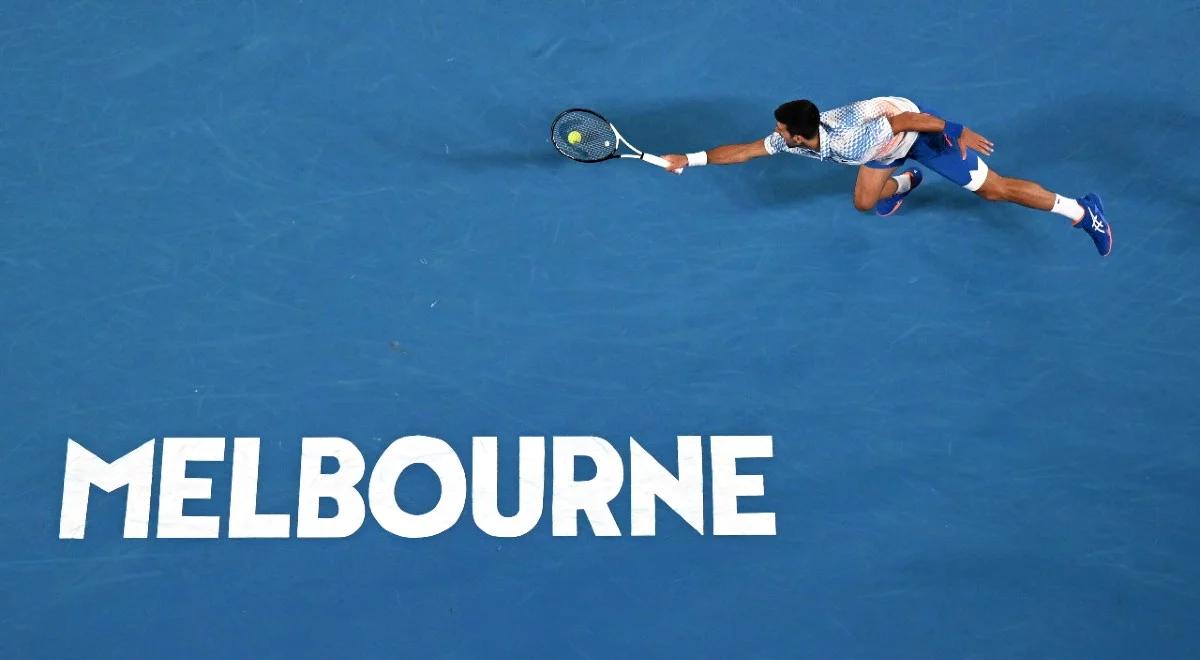 Australian Open: Novak Djoković w trzeciej rundzie. Serb tłumaczy dziwne zachowanie i dziękuje kibicowi