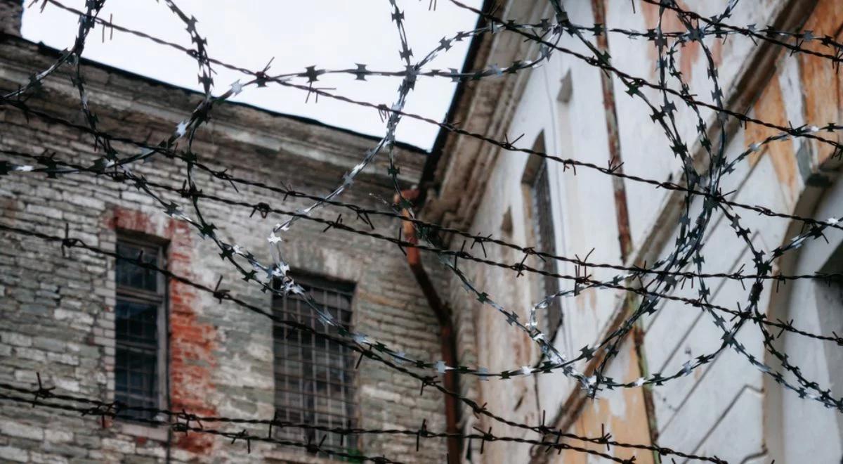 Rosyjscy oficerowie odmówili walki. Przeniesiono ich do piwnicy, a później zabito podczas "zajęć wychowawczych"