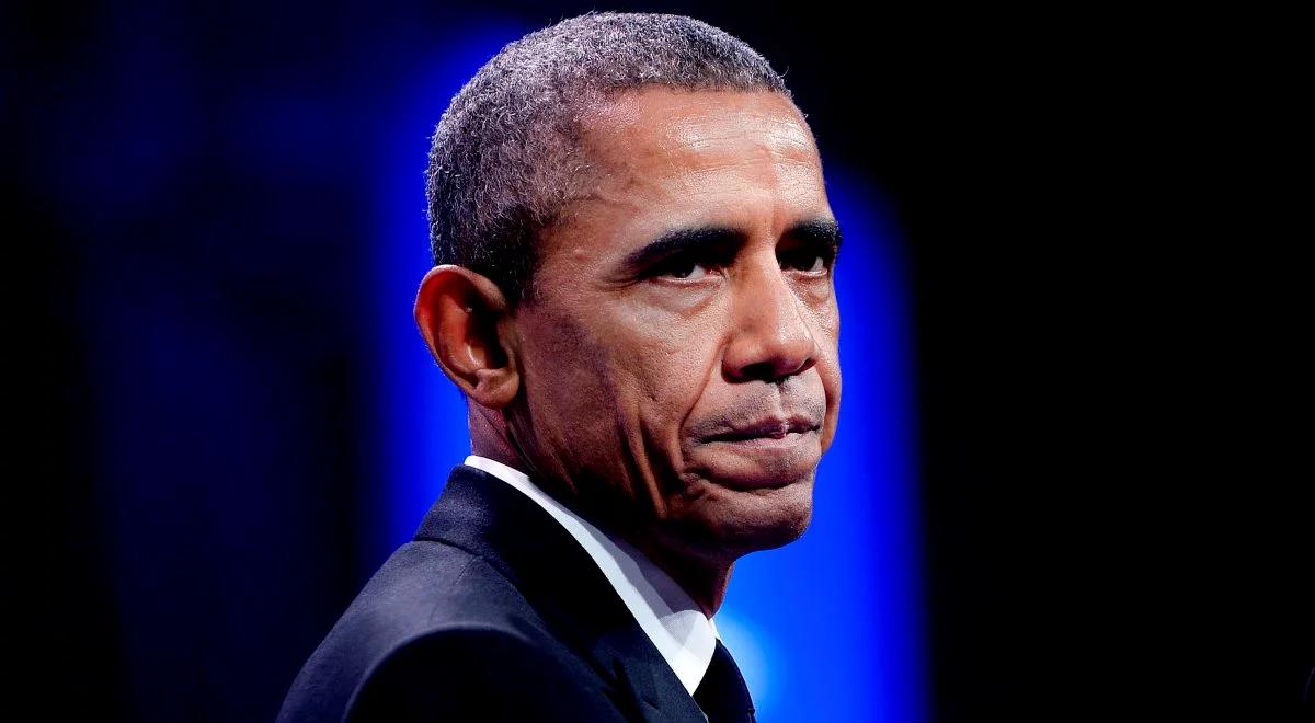 Barack Obama spotkał się z rodzinami ofiar strzelaniny. Powitał go protest zwolenników prawa do posiadania broni