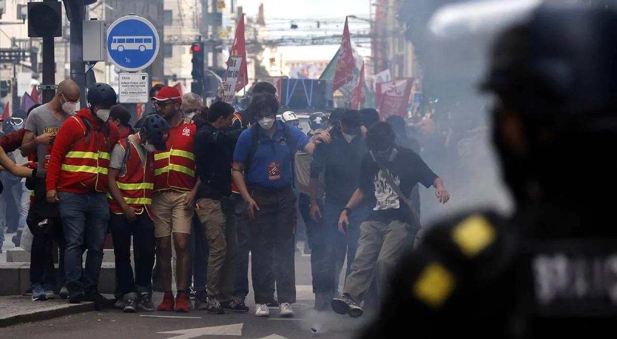 Znów niespokojnie we Francji, w ruch poszły petardy i pręty. Demonstracje przeciwko przemocy policji