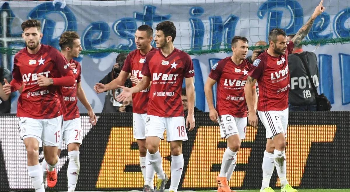 Podczas meczu Wisły Kraków z ŁKS-em kibice oddali hołd "Diabolikowi". Boniek komentuje: przesadzili 