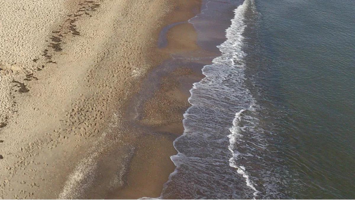 Zanieczyszczone 4 km plaży koło Ustki