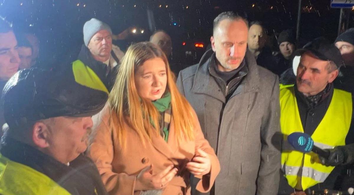 Minister rolnictwa spotkała się z protestującymi w Medyce. "Chcemy kontynuować dialog"